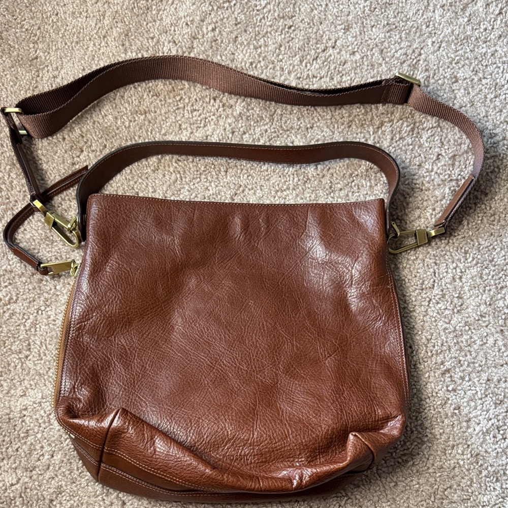 Fossil Cognac Brown Leather Shoulder Bag with Adjustable Strap